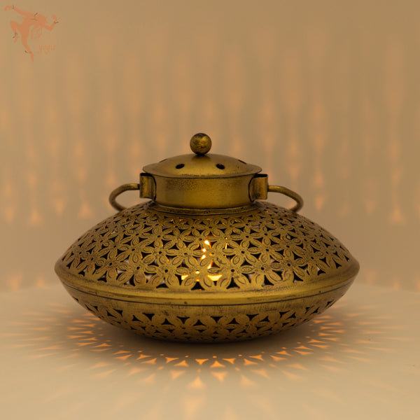 Yogis Degchi Dhoop Pot